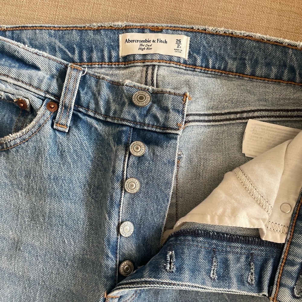 Abercrombie High Rise Dad Jeans - Picture 3 of 9